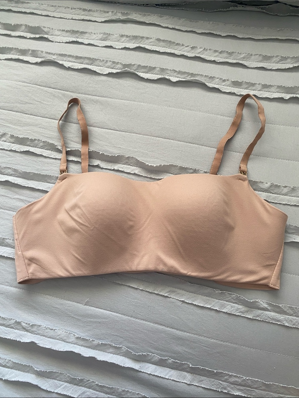 Victoria's Secret Beige Nude pullover lined no-wire Bra Medium